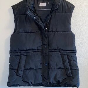 Women’s Black Puffer Zip Up